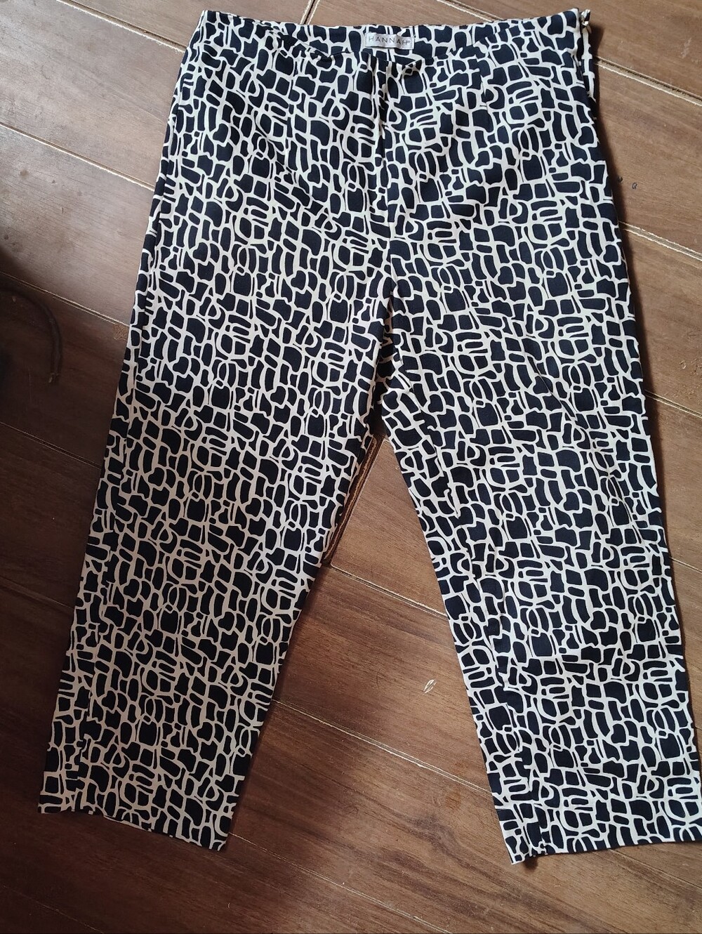 Women's Capri Pants Size 8